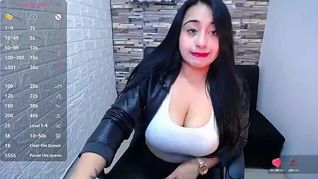 isabelsaenzxx online show from October 8, 2025, 12:50 pm