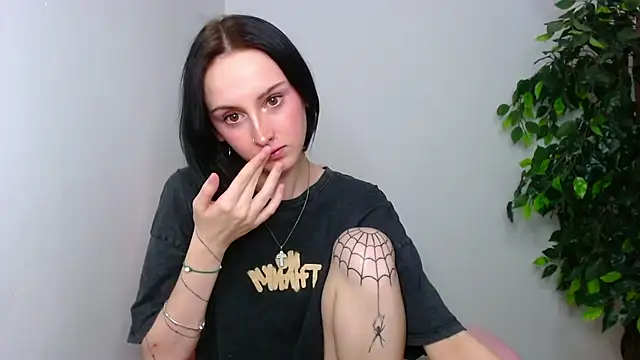 Little moly999 online show from November 29, 2025, 9:15 pm