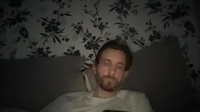 Big8inchUncutCock online show from May 22, 2026, 4:21 am