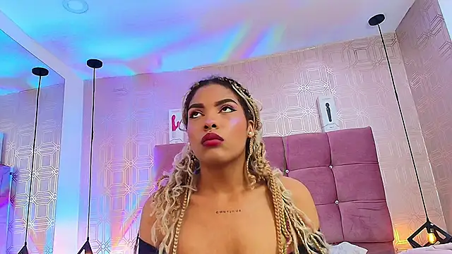 LexieBloom online show from October 7, 2025, 3:51 am