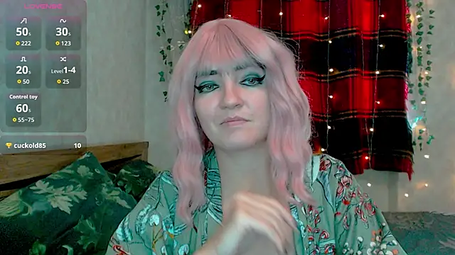 Snapshot of MagicPink chatting on December 15, 2025, 12:22 pm MagicPink online show from December 15, 2025, 12:22 pm