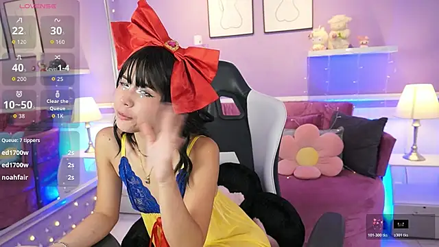 DahliaGrey online show from April 15, 2026, 7:58 pm