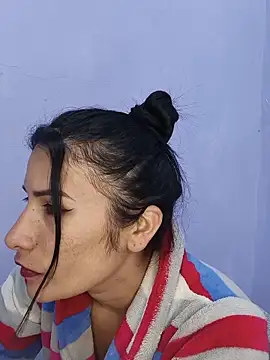 karinnahotdirty online show from May 22, 2026, 10:52 pm