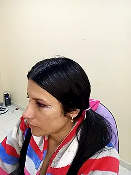 karinnahotdirty online show from December 4, 2025, 9:14 pm