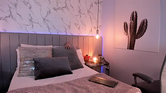 Karlla Brown online show from October 31, 2025, 1:19 pm