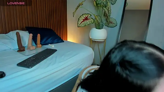 cristina gallardo online show from March 7, 2026, 2:18 am