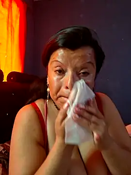 Hanna Kieran online show from December 16, 2025, 12:20 pm