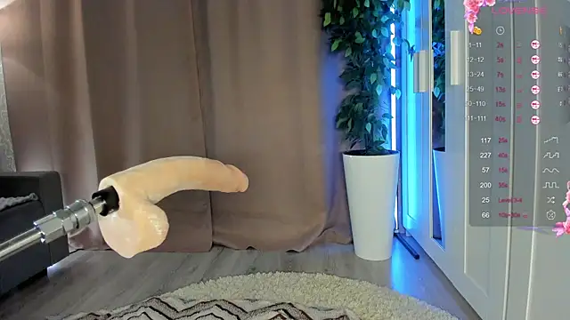 Juicy Vikki online show from November 7, 2025, 12:21 pm