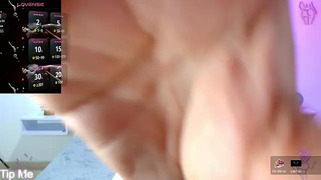 Snapshot of cherry_juicyxxx chatting on December 3, 2025, 11:47 pm cherry juicyxxx online show from December 3, 2025, 11:47 pm