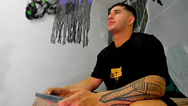 king falconer online show from October 18, 2025, 1:18 am