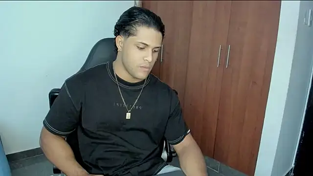 Evansdark1 online show from April 8, 2026, 10:33 pm