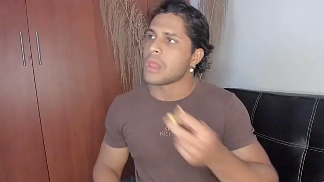 Evansdark1 online show from October 1, 2025, 10:35 pm