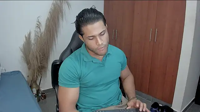 Snapshot of Evansdark1 chatting on May 29, 2026, 12:05 am Evansdark1 online show from May 29, 2026, 12:05 am