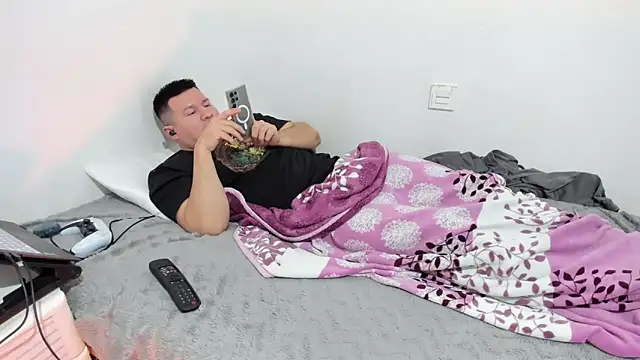 Snapshot of fuckynations chatting on February 3, 2026, 6:40 am fuckynations online show from February 3, 2026, 6:40 am