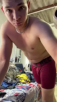 RobinLenoxx online show from February 16, 2026, 6:39 pm