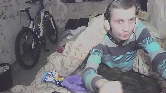 makarov1993 online show from October 17, 2025, 8:21 pm