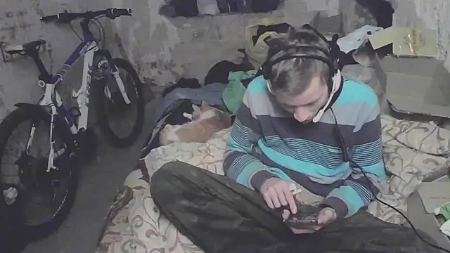 makarov1993 online show from October 14, 2025, 9:25 pm