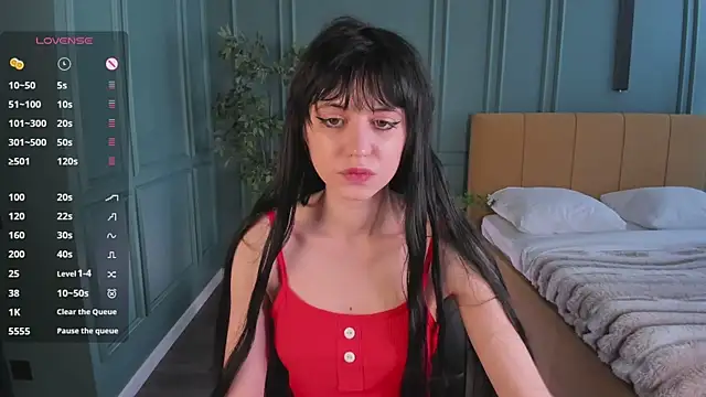 chloe dreammm online show from April 9, 2026, 6:19 am