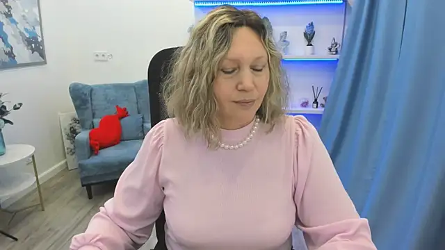 Snapshot of NinaStarle chatting on May 2, 2026, 4:28 am NinaStarle online show from May 2, 2026, 4:28 am
