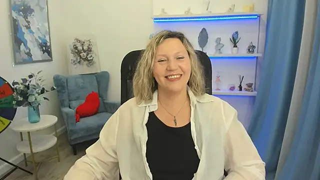 Snapshot of NinaStarle chatting on April 19, 2026, 11:33 am NinaStarle online show from April 19, 2026, 11:33 am