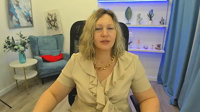 Snapshot of NinaStarle chatting on May 16, 2026, 10:36 am NinaStarle online show from May 16, 2026, 10:36 am