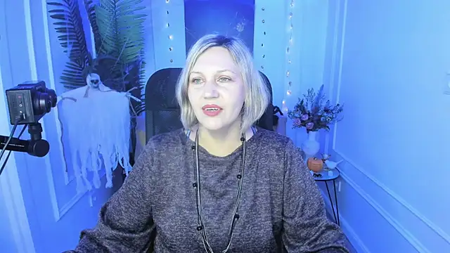 NinaStarle online show from October 17, 2025, 4:49 am