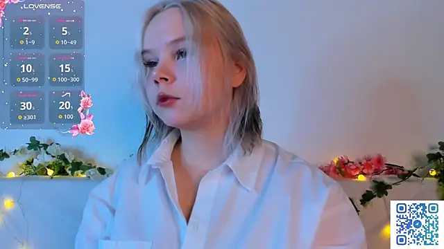 Snapshot of girlllsooft chatting on November 26, 2025, 10:43 pm girlllsooft online show from November 26, 2025, 10:43 pm