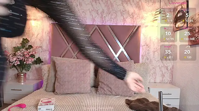 Aliice1  online show from November 25, 2025, 8:09 pm