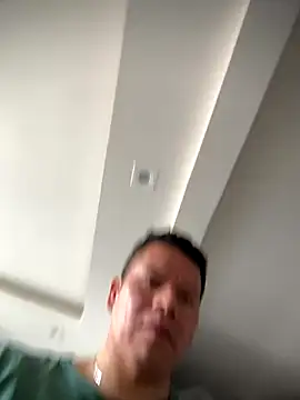 Manu0586 online show from October 18, 2025, 7:49 pm