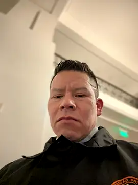 Manu0586 online show from September 17, 2025, 3:41 am