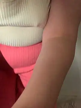 Sara782f online show from April 10, 2026, 11:39 am