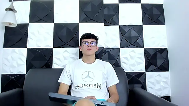 AndyFame1 online show from December 22, 2025, 6:52 pm