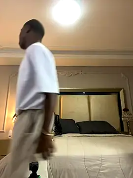 CharlesBrown  online show from October 10, 2025, 12:17 pm