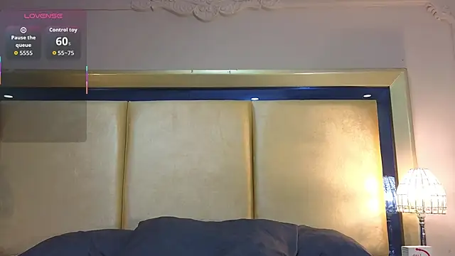 CharlesBrown  online show from November 27, 2025, 2:39 pm