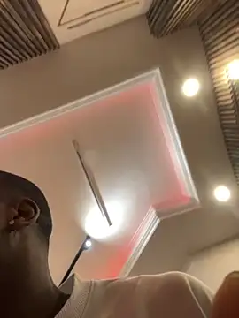 CharlesBrown  online show from November 10, 2025, 11:26 am