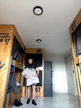 Haustin202 online show from September 24, 2025, 12:44 pm