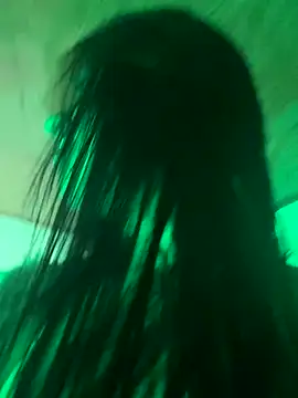 evelyn ch  online show from October 3, 2025, 10:50 am