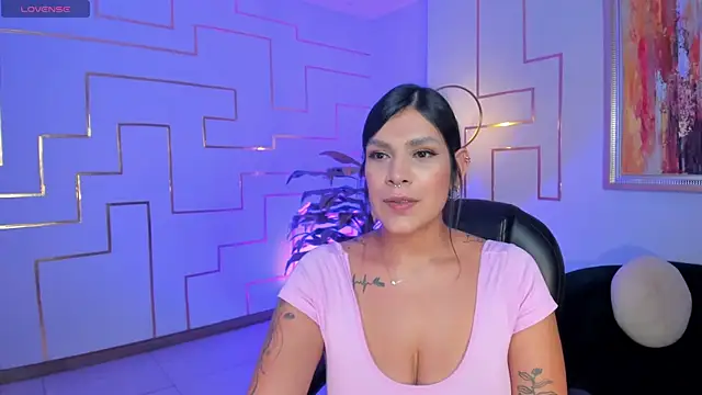 Snapshot of SarahYates chatting on June 4, 2026, 4:17 am SarahYates online show from June 4, 2026, 4:17 am