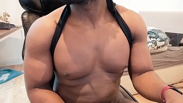 Snapshot of BBCThomas1231 chatting on February 17, 2026, 4:15 pm BBCThomas1231 online show from February 17, 2026, 4:15 pm