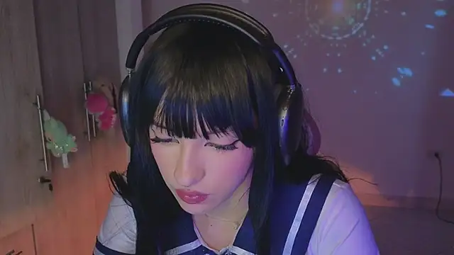 Snapshot of Moonlightt_21 chatting on February 22, 2026, 10:00 pm Moonlightt 21 online show from February 22, 2026, 10:00 pm