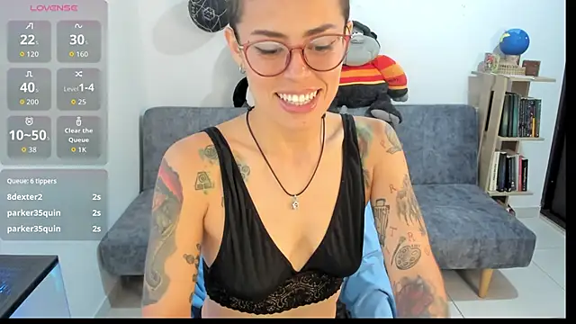 natt op online show from October 4, 2025, 10:33 pm