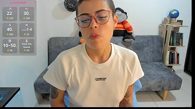 natt op online show from October 6, 2025, 12:12 am