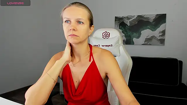 Eliza Wilsoon online show from October 9, 2025, 2:12 am