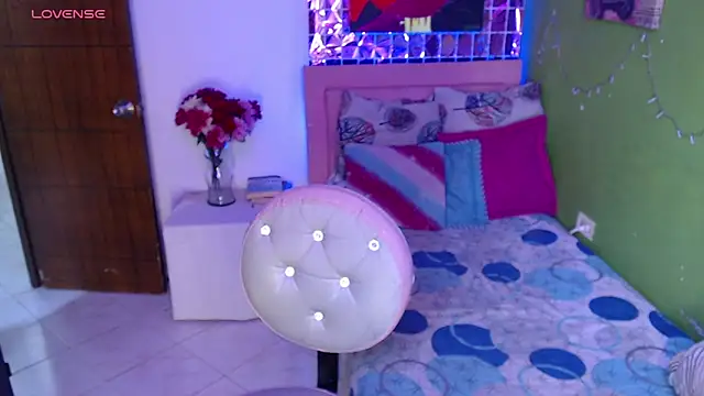 katherinnyazz online show from November 30, 2025, 4:41 pm