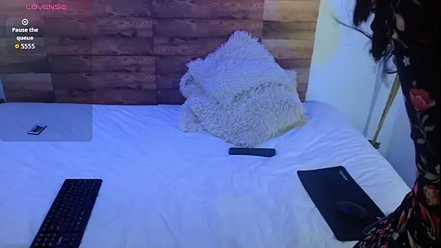 mafe velezzz online show from September 10, 2025, 11:42 am