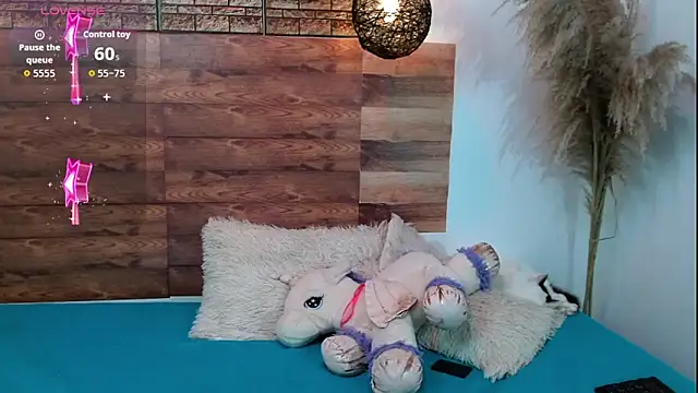 mafe velezzz online show from November 28, 2025, 9:59 pm