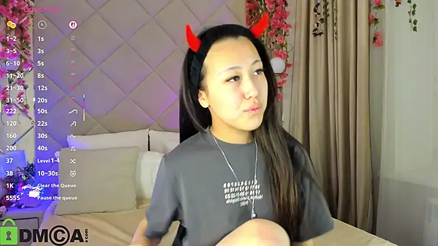 Nelly Kimm online show from December 2, 2025, 12:44 am