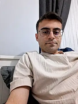 Snapshot of Obstacless chatting on January 8, 2026, 7:42 pm Obstacless online show from January 8, 2026, 7:42 pm