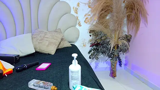 kiaratentation online show from September 26, 2025, 7:54 pm