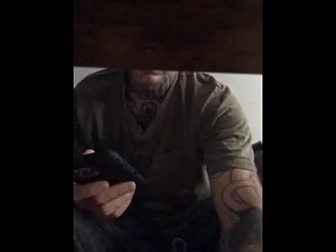 Snapshot of BlueCollarTattoos chatting on May 27, 2026, 8:38 pm BlueCollarTattoos online show from May 27, 2026, 8:38 pm
